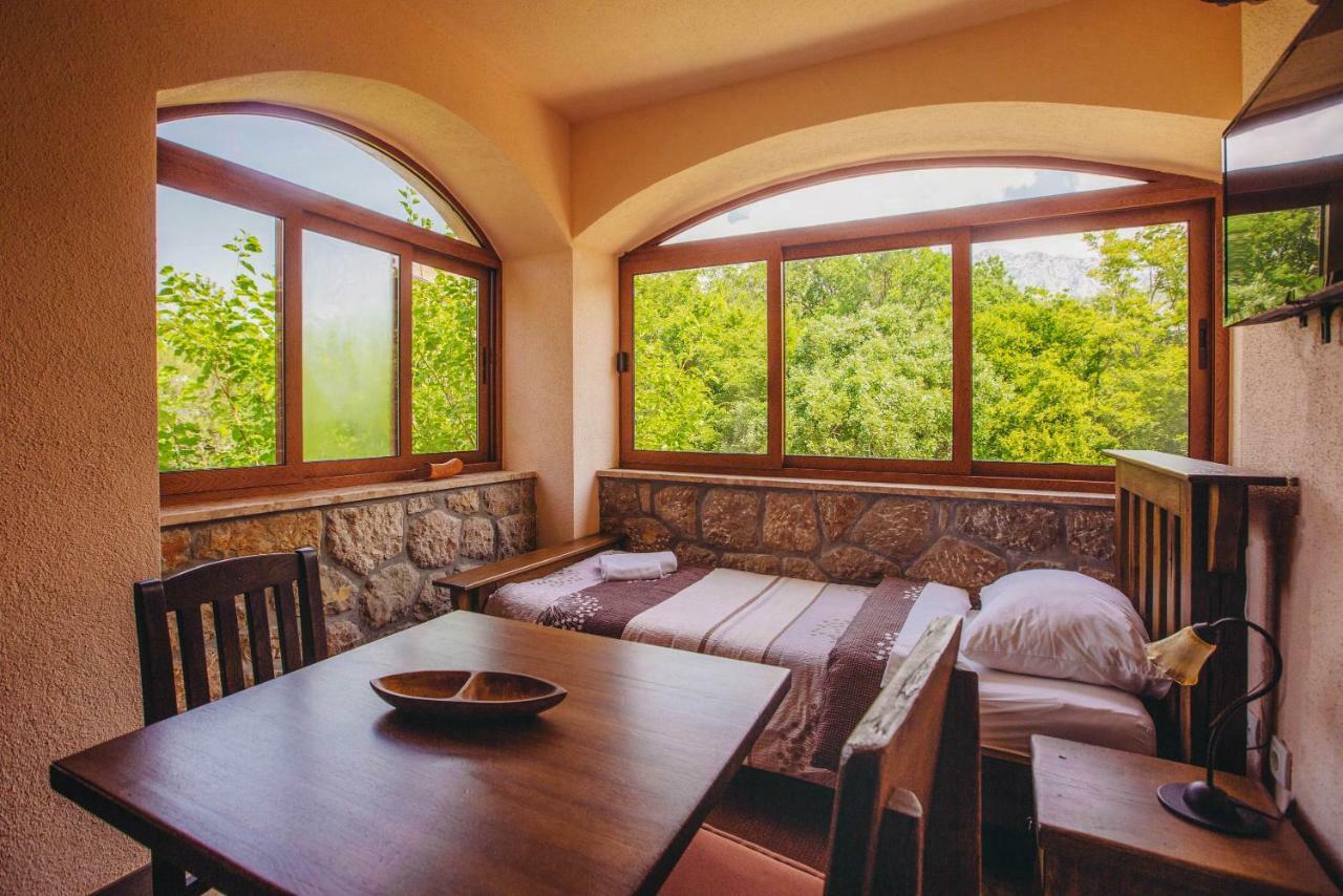 Apartmani I Sobe Dinko Starigrad Exterior photo