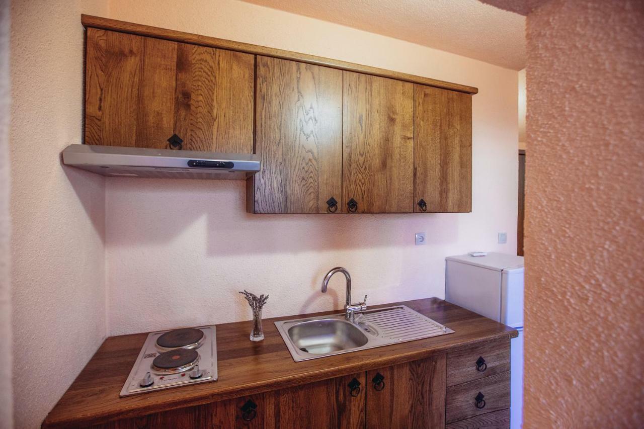 Apartmani I Sobe Dinko Starigrad Exterior photo