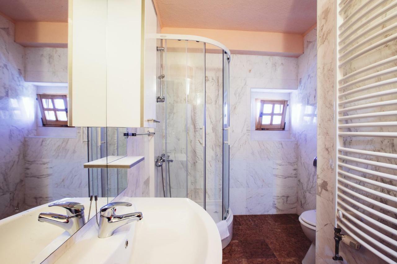 Apartmani I Sobe Dinko Starigrad Exterior photo