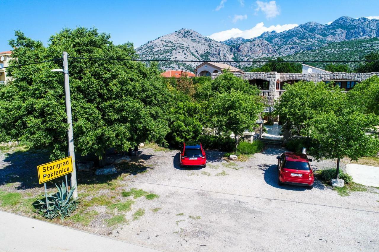 Apartmani I Sobe Dinko Starigrad Exterior photo